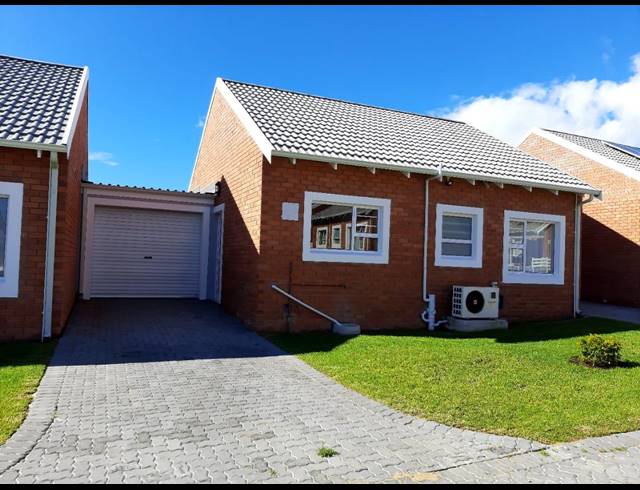 2 BEDROOM TOWNHOUSE RENTED IN FAIRVIEW